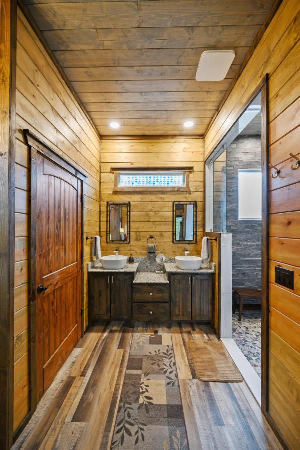 The Adirondack Honeymoon Hot Tub Soaking Tub Wood Burning Fireplace Stephens Gap Exterior foto