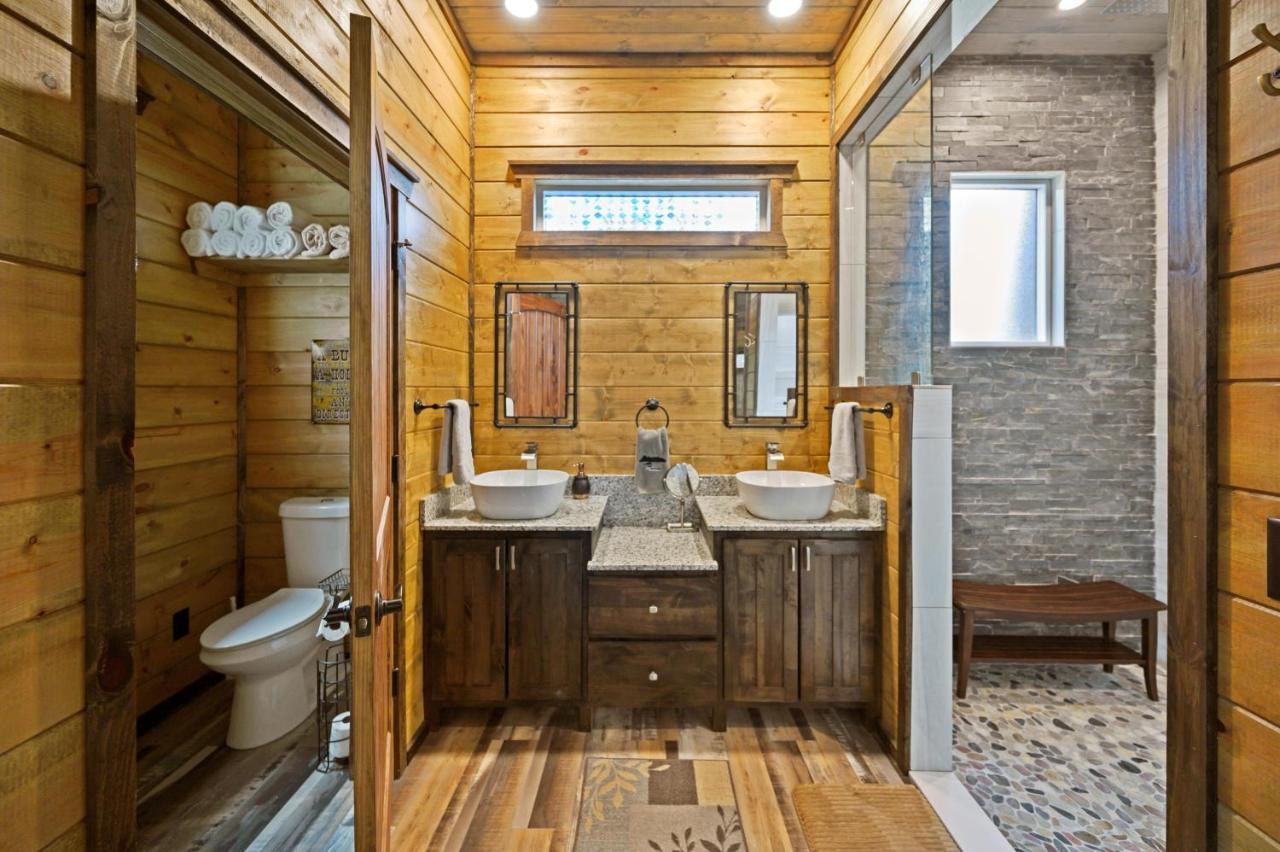 The Adirondack Honeymoon Hot Tub Soaking Tub Wood Burning Fireplace Stephens Gap Exterior foto