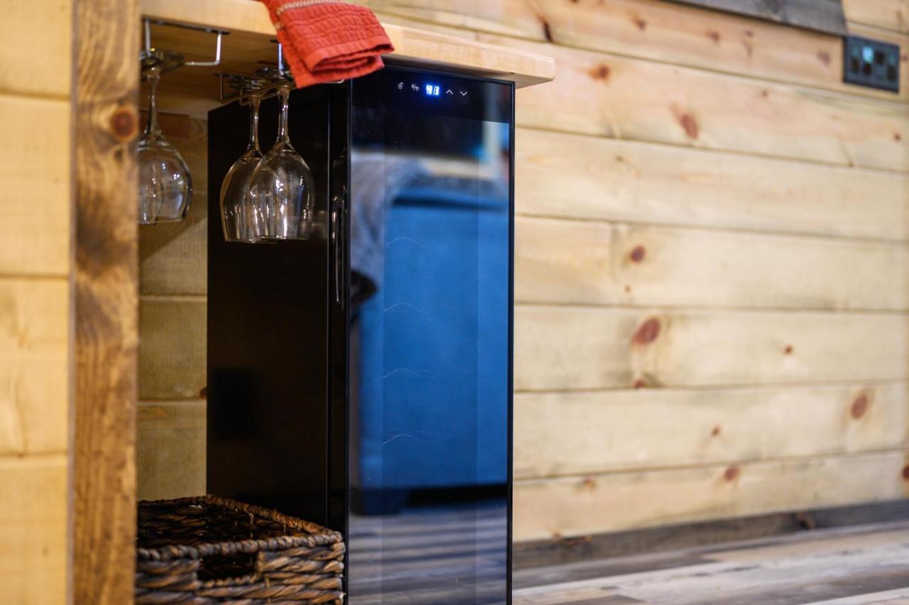 The Adirondack Honeymoon Hot Tub Soaking Tub Wood Burning Fireplace Stephens Gap Exterior foto