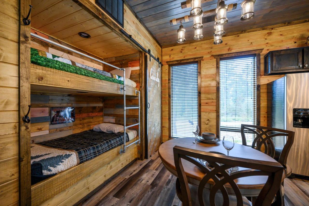 The Adirondack Honeymoon Hot Tub Soaking Tub Wood Burning Fireplace Stephens Gap Exterior foto